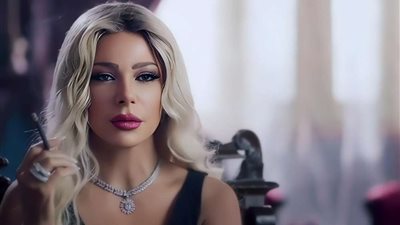 سوزان نجم الدين تصنع بيوت من ورق.. تفاصيل