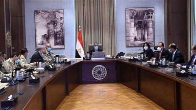 مدبولي يتابع مع رئيس الهيئة الهندسية الموقف التنفيذي لعدد من المشروعات التي تنفذها الهيئة