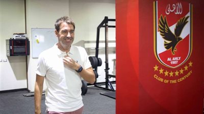 فايلر يعقد محاضرة بالفيديو مع للاعبي الأهلي.. اليوم