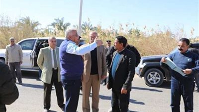 الزملوط يتفقد أعمال الرصف بطريق 