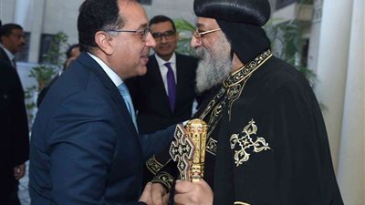 رئيس الوزراء يهنئ البابا تواضروس الثاني بعيد الميلاد (صور)