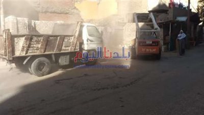 حملات لرفع المخلفات الصلبة والقمامة بشوارع وأحياء المنيا