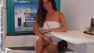 نرمين الفقي تنشر صورة جديدة لها مع صديقها الجديد على 