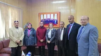 نائب محافظ الوادي الجديد تلتقي وفد الإدارة المركزية لإعداد القادة بـ