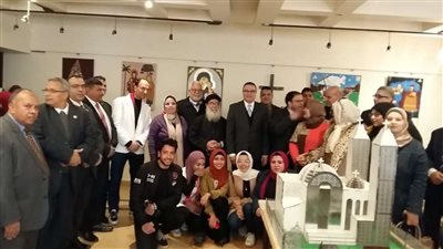 رئيس جامعة بنها يفتتح معرض جماليات الفنون القبطية