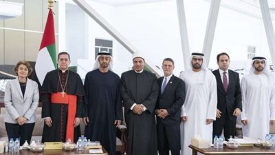 ولي عهد أبو ظبي يستقبل رئيس جامعة الأزهر و أعضاء لجنة وثيقة الأخوة الإنسانية