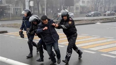 عاجل.. اعتقال وزير الدفاع السابق في كازاخستان