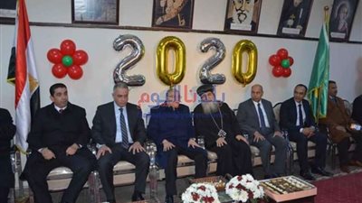 محافظ المنيا يقدم التهنئة للأقباط بمناسبة عيد الميلاد المجيد