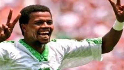 وفاة خميس العويران لاعب المنتخب السعودي السابق بعد صراع مع المرض