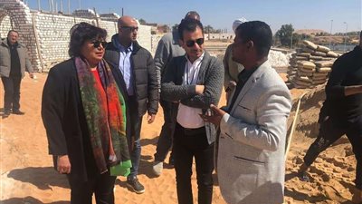وزيرة الثقافة تتفقد الأعمال الإنشائية لمشروع قصر ثقافة أبو سمبل بأسوان (صور)