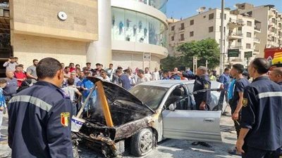 السيطرة على حريق سيارتين بالدقي