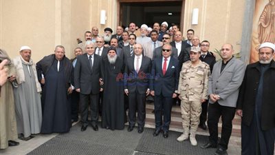 محافظ بني سويف يزور ديري ناصر ومطرانية ببا للتهنئة بعيد الميلاد