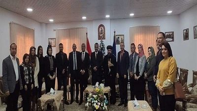 وفد المصريين الأحرار يهنئ أسقف السويس والأقباط بعيد الميلاد