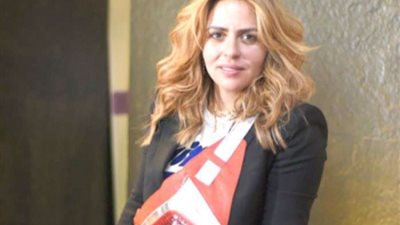 شاهد.. زوجة أحمد السقا مع هؤلاء النجوم