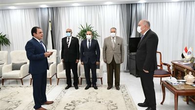 الداودي يشهد أداء حلف اليمين لمديري عام الشباب والرياضة وتعليم نجع حمادي