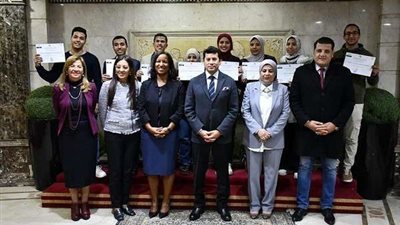 صبحي يُكرم المتميزين في برنامج 