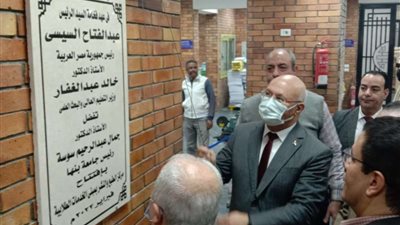 رئيس جامعة بنها يفتتح المقر الجديد لمركز الطبع والنشر والتوزيع | صور