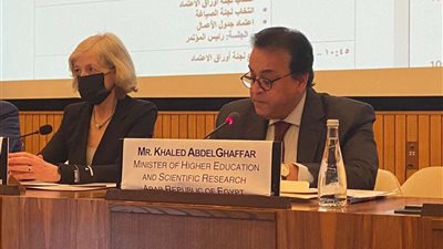 وزير التعليم العالي يطمئن على أحوال الطلاب المصريين الدارسين بالجامعات الأوكرانية