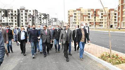 وزير الإسكان يقوم بجولة موسعة لتفقد مشروع 