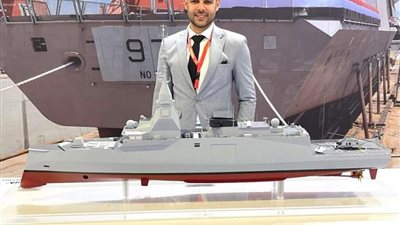 محامي بدرجة فنان.. قصة شاب مصري اتجه لعالم صناعة السفن المُصغرة باحترافية