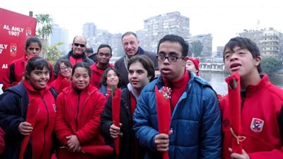 الخطيب يُطلق شارة البدء لاختبارات ذوي الهمم لمحاولة عبور المانش (صور)