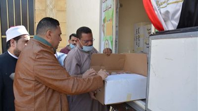 محافظ الدقهلية يسلم الدفعة الثانية من لحوم الصكوك بمركزي الجمالية والمطرية