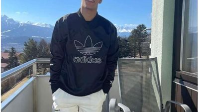 ظهور عمار حمدي نجم الأهلى بعد جراحة الرباط الصليبى