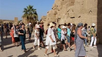 بعد تشكيل لجنة وزارية للسياحة.. تذليل كافة العقبات ونواب: 