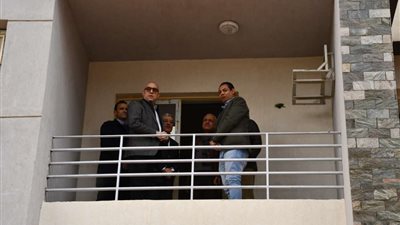 وزير الإسكان ومحافظ المنيا يتفقدان مشروع 