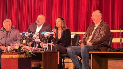 فريق عمل مسرحية 