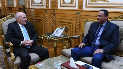 محافظ الدقهلية يبحث سبل التعاون مع وزير الانتاج الحربي في عدد من المشروعات