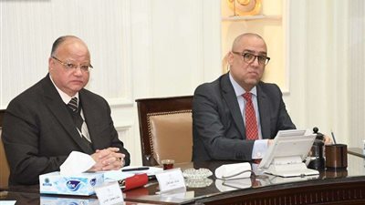وزير الإسكان ومحافظ القاهرة يتابعان مشروع تطوير منطقة هضبة الحرفيين