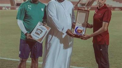 مدرب مصري يحقق إنجازا في كرة القدم النسائية بدولة الإمارات