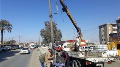 محافظ أسيوط يوجه بصيانة وتركيب كشافات الإنارة بشوارع وميادين المحافظة