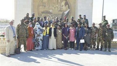 الفريق أسامة ربيع يستعرض مستجدات مشروعات تطوير القناة لوفد أكاديمية ناصر العسكرية