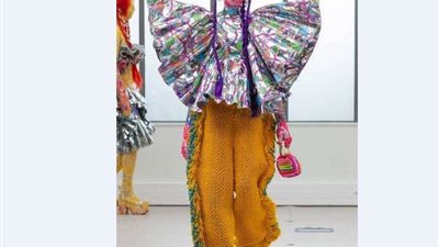 عروض أزياء عبر «ميتافرس» وعارضات 3d في أسبوع الموضة بباريس (صور)