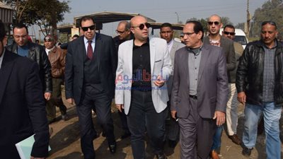 محافظ بني سويف يتفقد عدد من المناطق الحيوية بالمدينة ويأمر بتكثيف أعمال النظافة بمحيط الأسواق