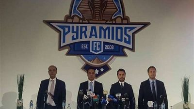 بيراميدز يطلب من الاتحاد الأفريقي استضافة نهائي الكونفدرالية بـ«الدفاع الجوي»