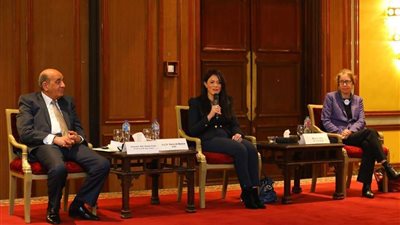 رئيس مجلس الدولة يؤكد حرص المجلس على الاستفادة من التجارب الدولية لدى البنك الدولي