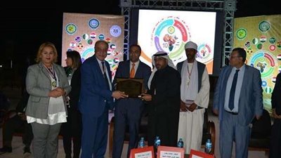 جامعة الدول العربية تُكرم 