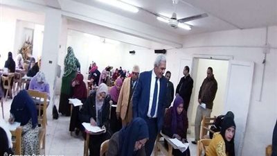 نائب رئيس جامعة الأزهر للوجه القبلي يتفقد أعمال الامتحانات بمحافظتى الأقصر وأسوان