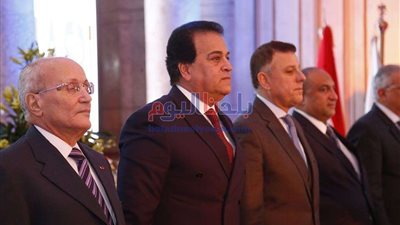 افتتاح مركز أبحاث طب عين شمس 