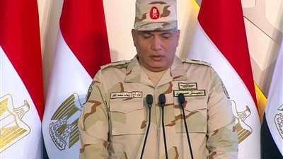 اللواء أركان حرب إيهاب الفار يستعرض خطة تطوير وإنشاء الطرق الجديدة