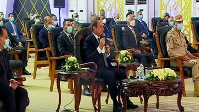 السيسي: الدولة مهتمة بمشروعات الطرق وتطويرها لسهولة حركة المواطنين