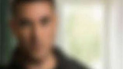 القبض على فنان شهير بعد حصوله على جائزة كبرى