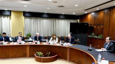 مباحثات مع البنك الأوروبي لإعادة الإعمار في مجال خفض الانبعاثات وانتقال الطاقة