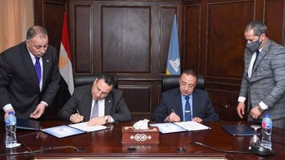 الشريف وجامعة الإسكندرية يوقعان تعاون مشترك 