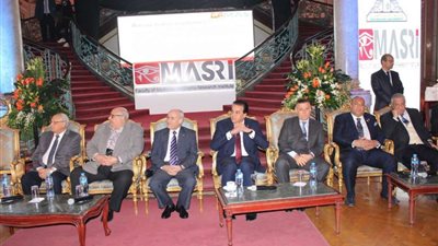 بالصور.. وزير التعليم العالي يفتتح مركز أبحاث طب عين شمس 