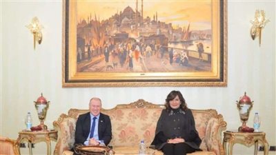 وزيرة الهجرة تعزي سفير أستراليا في ضحايا حرائق الغابات