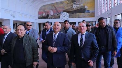 بالصور.. وزير النقل يفتتح محطة سكة حديد بورسعيد بعد الانتهاء من تطويرها